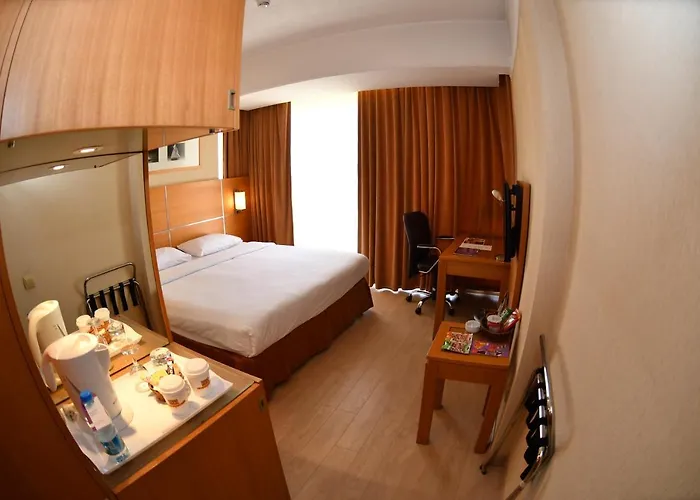 Hotel Anemon Fuar 4*